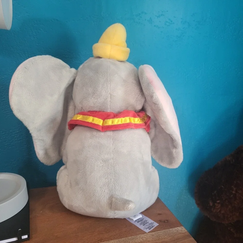 Disney Store Dumbo‎ Exclusive Stuffed Plush 12